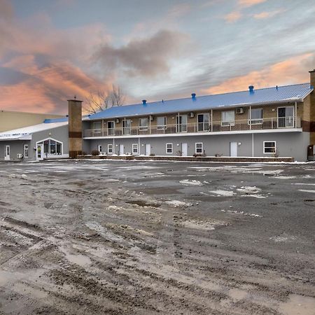 Motel Et Condo Chez Charley Sainte-Anne-de-Beaupré Esterno foto