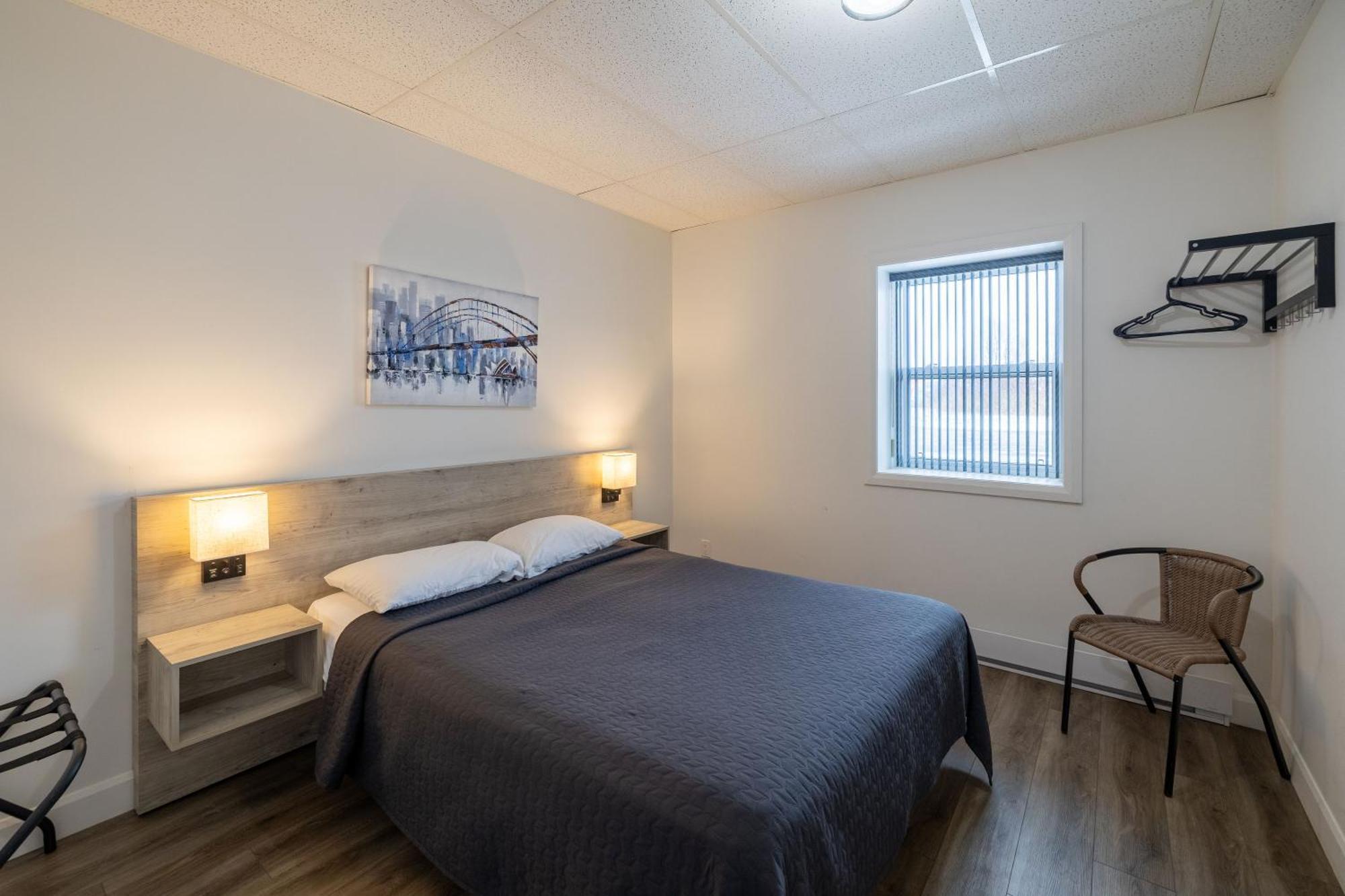 Motel Et Condo Chez Charley Sainte-Anne-de-Beaupré Esterno foto