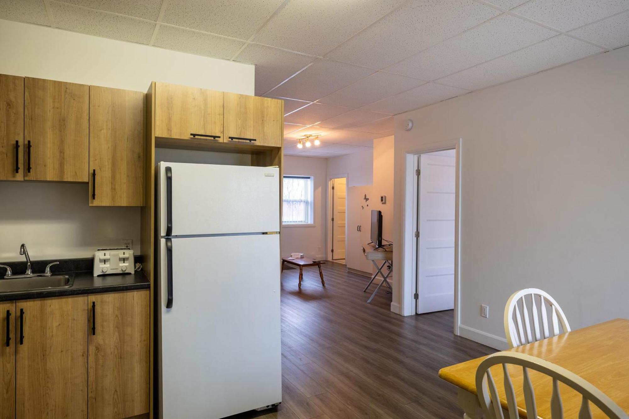 Motel Et Condo Chez Charley Sainte-Anne-de-Beaupré Esterno foto