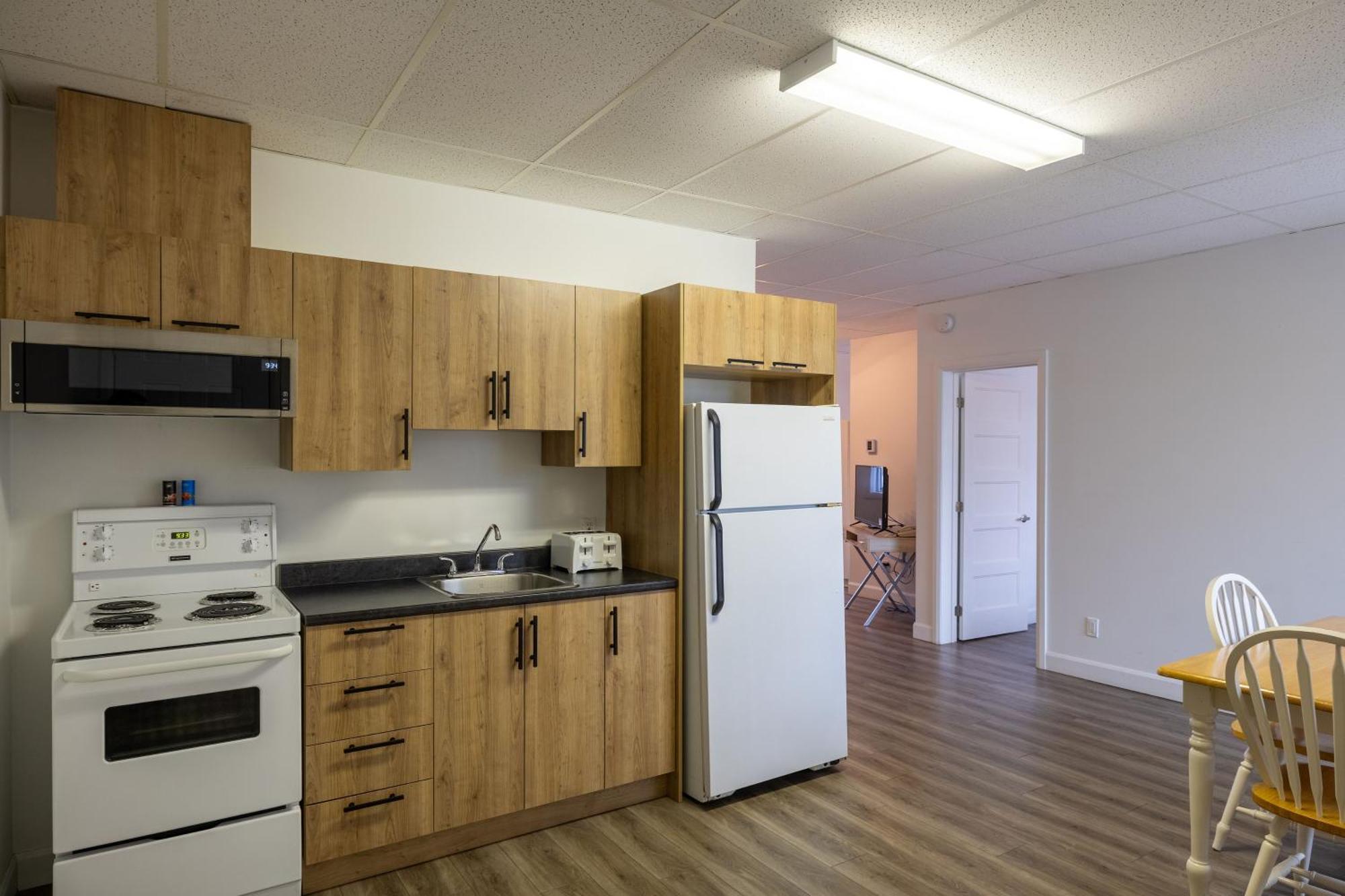 Motel Et Condo Chez Charley Sainte-Anne-de-Beaupré Esterno foto