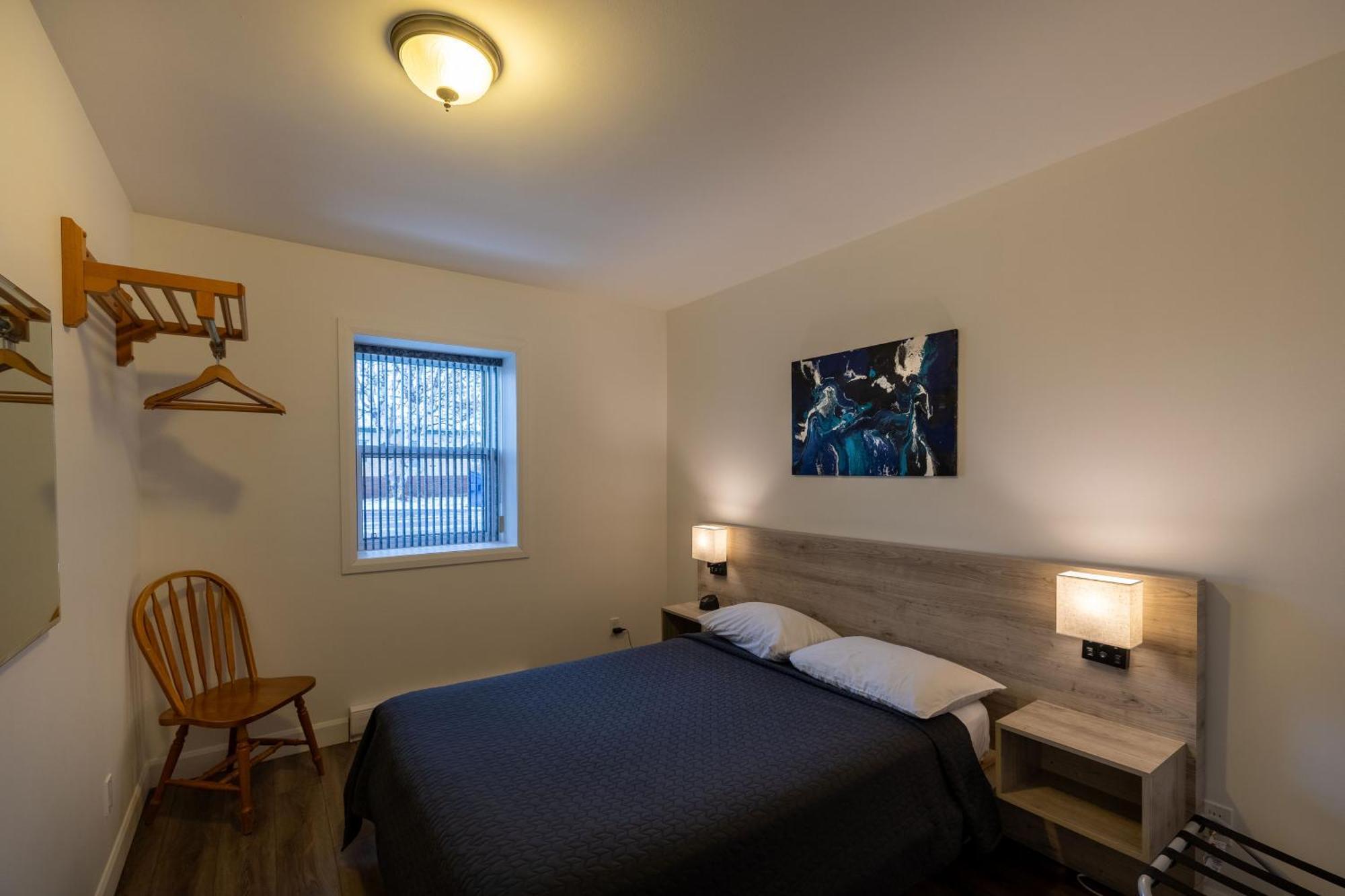 Motel Et Condo Chez Charley Sainte-Anne-de-Beaupré Esterno foto